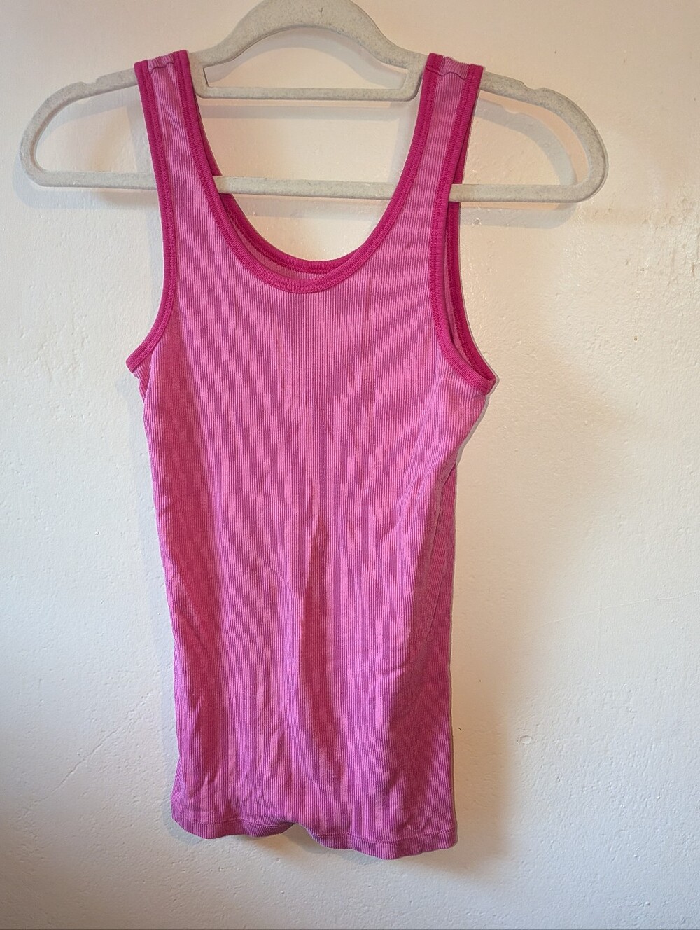 dELiA*s Bright Pink Ribbed Tank Top Size S